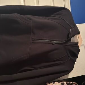 Lululemon scuba cropped black hoodie M/L